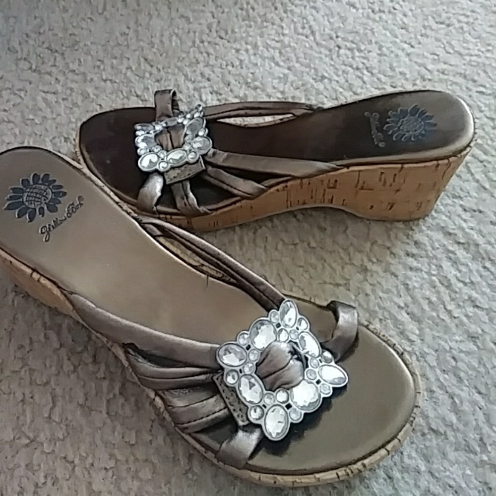 Sandals size 8.5